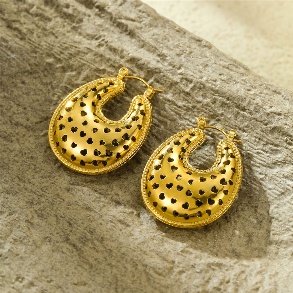 镀金星月形镂空耳环饰品